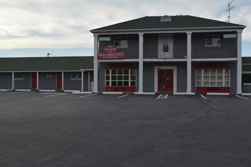 Red Carpet Inn & Suites New Cumberland Exterior photo
